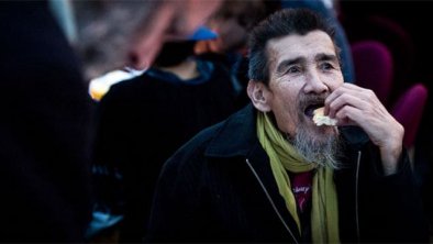 荷兰无家可归者享受免费食物