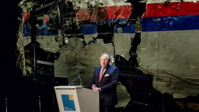 荷兰安全委员会发言人尤斯特拉公布马航MH17空难调查报告